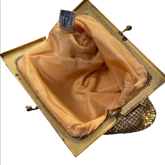 Whiting and Davis gold mesh small purse - Picture 9 of 10